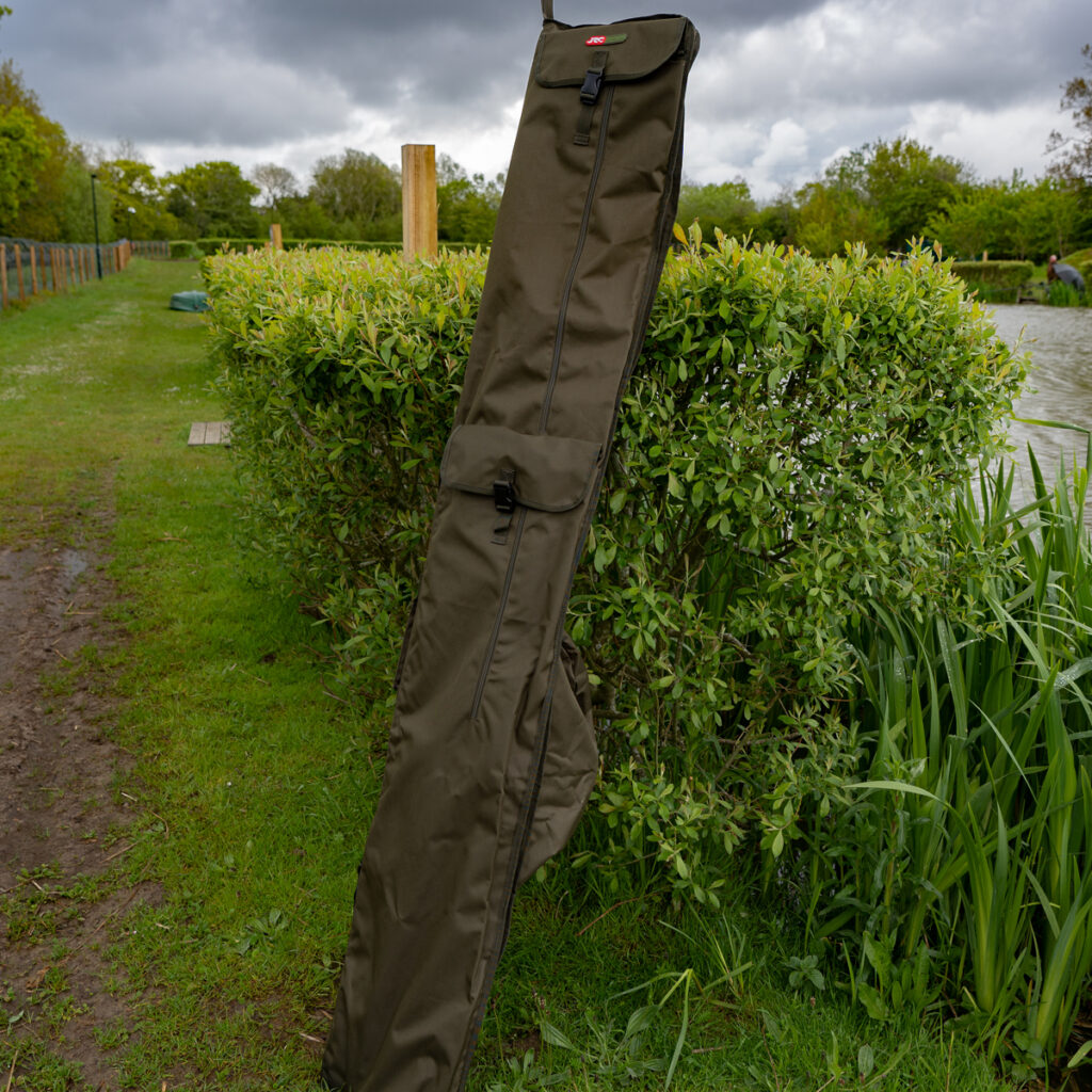 jrc_defender_holdall_12ft_3_3_rod_3